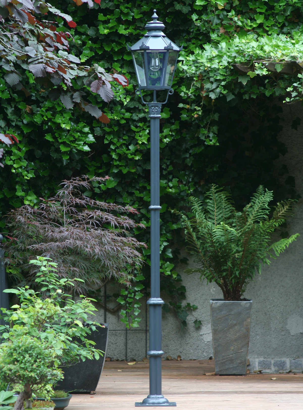 Gusseisen-Außenlampe